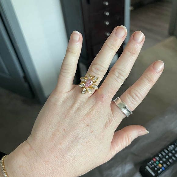 Stunning CZ Pink Flower Ring - Picture 2 of 9